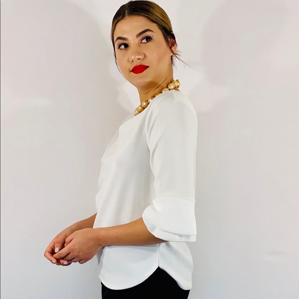 SOLD ON FACEBOOK | Medium Sleeve White Blouse